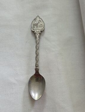 Scout Silver Decorative Twisted-Handle Collectible Spoon. Montana
